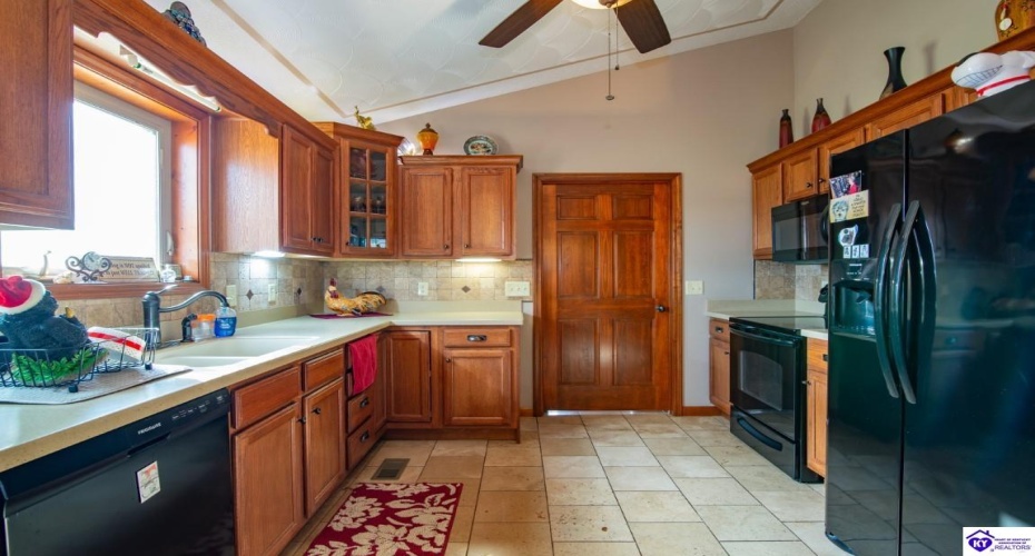 Upton Talley Road, Upton, Kentucky 42784, ,3 BathroomsBathrooms,For Sale,Upton Talley Road,HK24003457