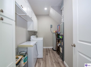 Southern Lake Drive, Elizabethtown, Kentucky 42701, ,3 BathroomsBathrooms,For Sale,Southern Lake Drive,HK24003461 Southern Lake Drive, Elizabethtown, Kentucky 42701, ,3 BathroomsBathrooms,For Sale,Southern Lake Drive,HK24003461