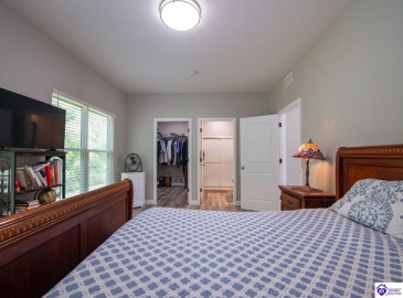 Southern Lake Drive, Elizabethtown, Kentucky 42701, ,3 BathroomsBathrooms,For Sale,Southern Lake Drive,HK24003461 Southern Lake Drive, Elizabethtown, Kentucky 42701, ,3 BathroomsBathrooms,For Sale,Southern Lake Drive,HK24003461