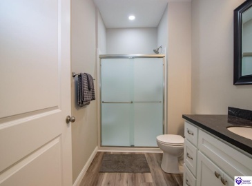 Southern Lake Drive, Elizabethtown, Kentucky 42701, ,3 BathroomsBathrooms,For Sale,Southern Lake Drive,HK24003461 Southern Lake Drive, Elizabethtown, Kentucky 42701, ,3 BathroomsBathrooms,For Sale,Southern Lake Drive,HK24003461