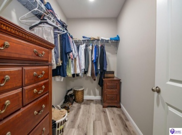 Southern Lake Drive, Elizabethtown, Kentucky 42701, ,3 BathroomsBathrooms,For Sale,Southern Lake Drive,HK24003461 Southern Lake Drive, Elizabethtown, Kentucky 42701, ,3 BathroomsBathrooms,For Sale,Southern Lake Drive,HK24003461