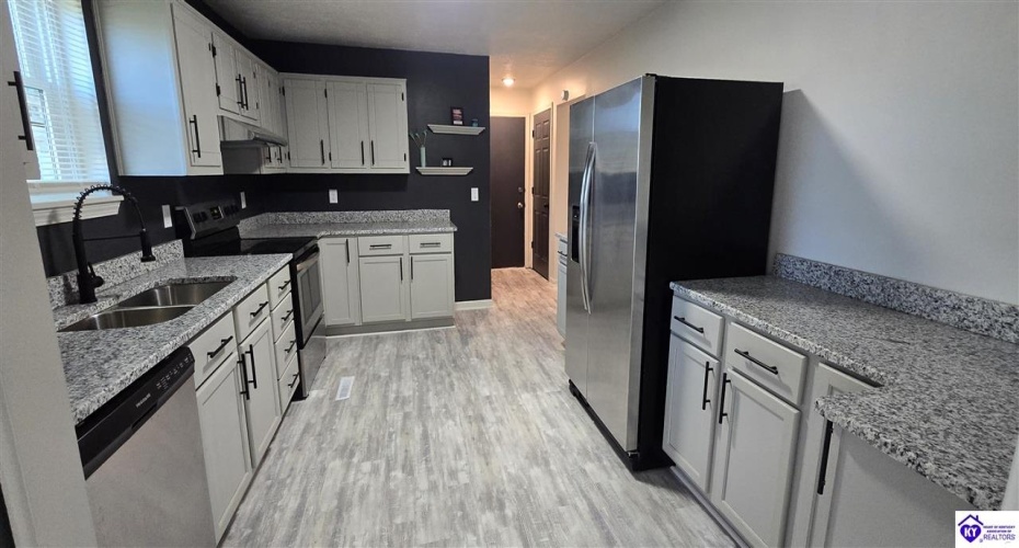 Kristen Court, Radcliff, Kentucky 40160, ,3 BathroomsBathrooms,For Sale,Kristen Court,HK24003465