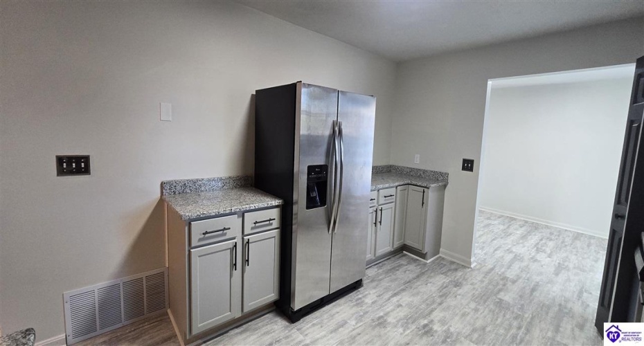 Kristen Court, Radcliff, Kentucky 40160, ,3 BathroomsBathrooms,For Sale,Kristen Court,HK24003465