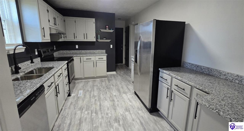 Kristen Court, Radcliff, Kentucky 40160, ,3 BathroomsBathrooms,For Sale,Kristen Court,HK24003465