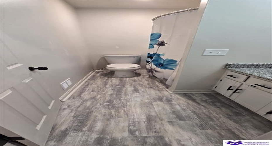 Kristen Court, Radcliff, Kentucky 40160, ,3 BathroomsBathrooms,For Sale,Kristen Court,HK24003465