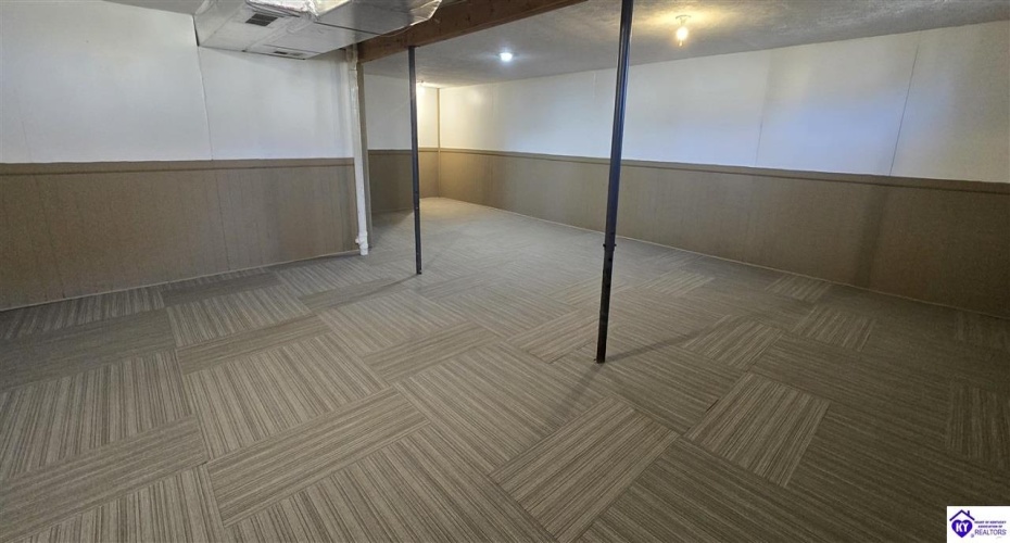 Kristen Court, Radcliff, Kentucky 40160, ,3 BathroomsBathrooms,For Sale,Kristen Court,HK24003465