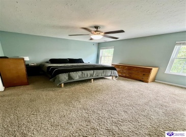 Jey Drive, Elizabethtown, Kentucky 42701, ,3 BathroomsBathrooms,For Sale,Jey Drive,HK24003484 Jey Drive, Elizabethtown, Kentucky 42701, ,3 BathroomsBathrooms,For Sale,Jey Drive,HK24003484