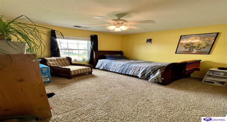 Jey Drive, Elizabethtown, Kentucky 42701, ,3 BathroomsBathrooms,For Sale,Jey Drive,HK24003484