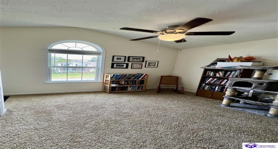 Jey Drive, Elizabethtown, Kentucky 42701, ,3 BathroomsBathrooms,For Sale,Jey Drive,HK24003484