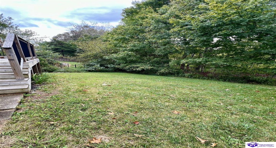 Jey Drive, Elizabethtown, Kentucky 42701, ,3 BathroomsBathrooms,For Sale,Jey Drive,HK24003484