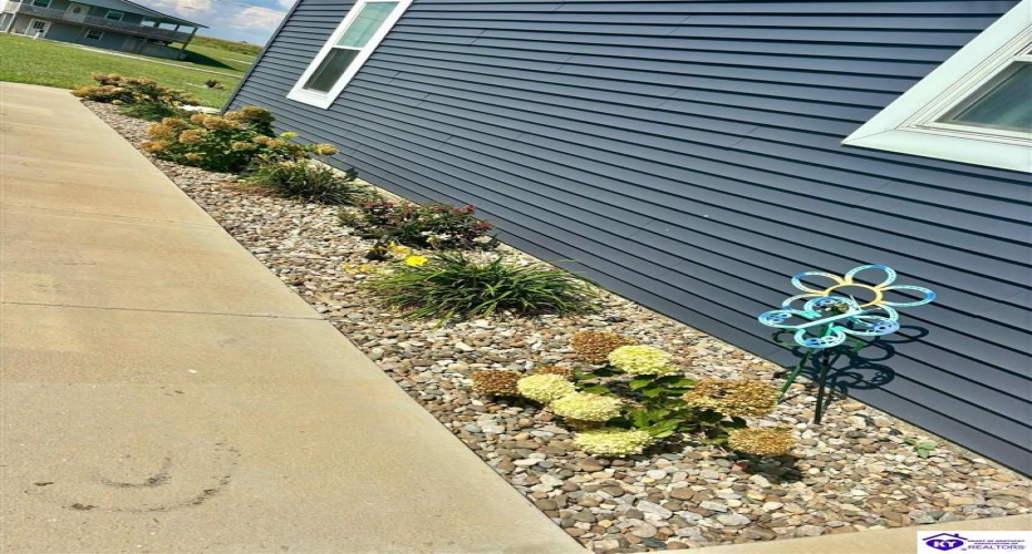 Sanders Road, Campbellsville, Kentucky 42718, ,2 BathroomsBathrooms,For Sale,Sanders Road,HK24003486