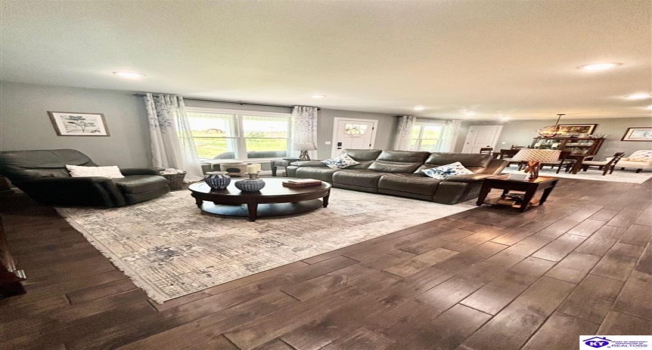 Sanders Road, Campbellsville, Kentucky 42718, ,2 BathroomsBathrooms,For Sale,Sanders Road,HK24003486