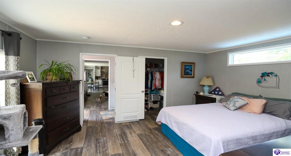 Deer Haven Drive, Elizabethtown, Kentucky 42701, ,2 BathroomsBathrooms,For Sale,Deer Haven Drive,HK24002351