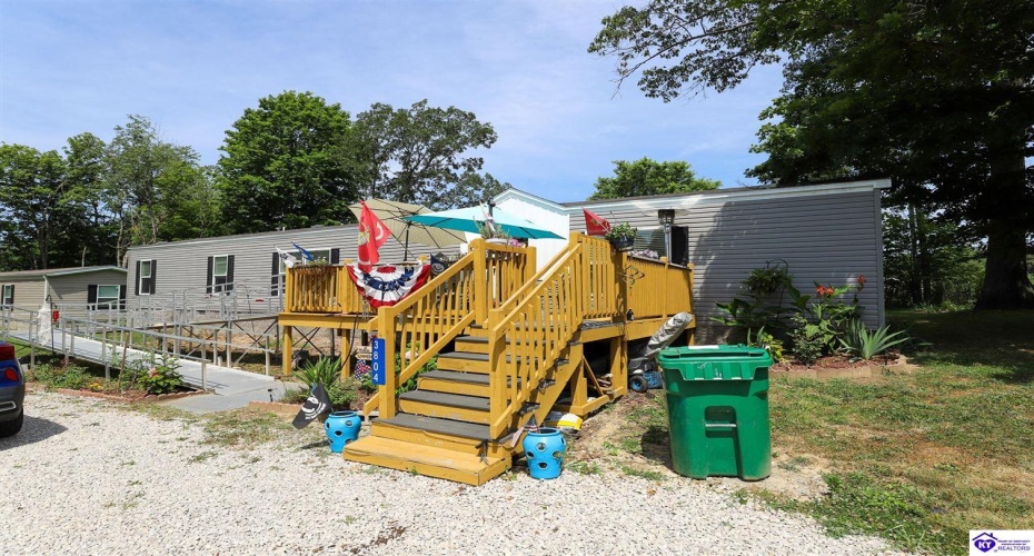 Deer Haven Drive, Elizabethtown, Kentucky 42701, ,2 BathroomsBathrooms,For Sale,Deer Haven Drive,HK24002351