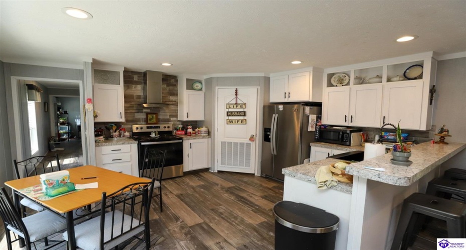 Deer Haven Drive, Elizabethtown, Kentucky 42701, ,2 BathroomsBathrooms,For Sale,Deer Haven Drive,HK24002351