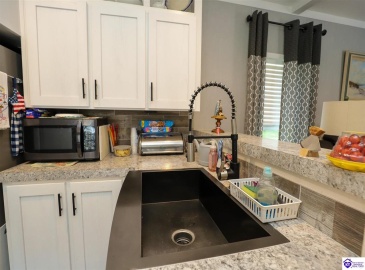 Deer Haven Drive, Elizabethtown, Kentucky 42701, ,2 BathroomsBathrooms,For Sale,Deer Haven Drive,HK24002351 Deer Haven Drive, Elizabethtown, Kentucky 42701, ,2 BathroomsBathrooms,For Sale,Deer Haven Drive,HK24002351