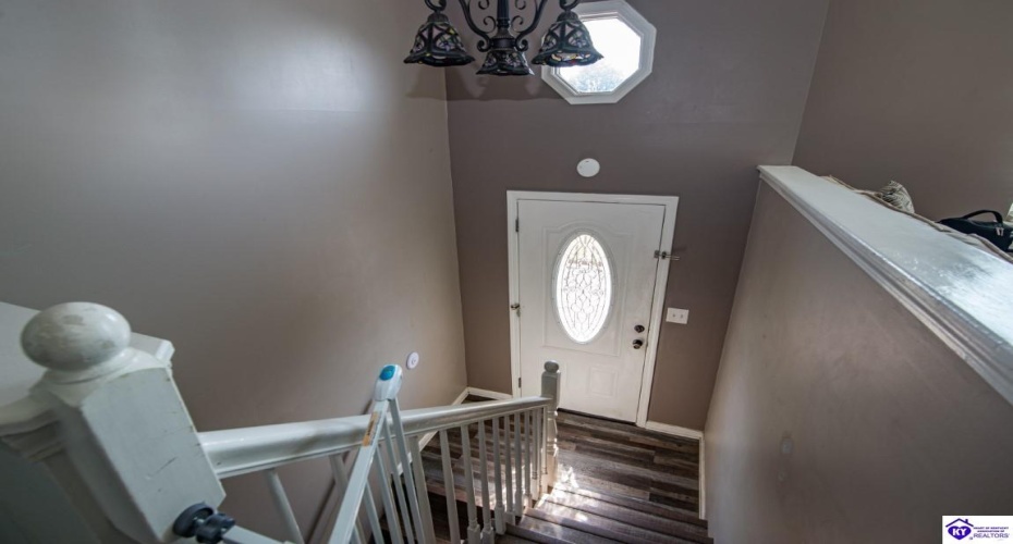 Lorien Court, Elizabethtown, Kentucky 42701, ,2 BathroomsBathrooms,For Sale,Lorien Court,HK24003488