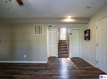 Lorien Court, Elizabethtown, Kentucky 42701, ,2 BathroomsBathrooms,For Sale,Lorien Court,HK24003488 Lorien Court, Elizabethtown, Kentucky 42701, ,2 BathroomsBathrooms,For Sale,Lorien Court,HK24003488