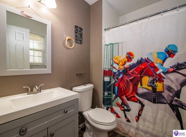 Lorien Court, Elizabethtown, Kentucky 42701, ,2 BathroomsBathrooms,For Sale,Lorien Court,HK24003488 Lorien Court, Elizabethtown, Kentucky 42701, ,2 BathroomsBathrooms,For Sale,Lorien Court,HK24003488