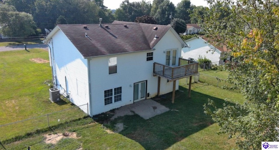 Lorien Court, Elizabethtown, Kentucky 42701, ,2 BathroomsBathrooms,For Sale,Lorien Court,HK24003488