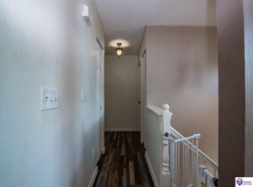 Lorien Court, Elizabethtown, Kentucky 42701, ,2 BathroomsBathrooms,For Sale,Lorien Court,HK24003488 Lorien Court, Elizabethtown, Kentucky 42701, ,2 BathroomsBathrooms,For Sale,Lorien Court,HK24003488