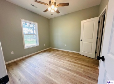 Davis Street, Campbellsville, Kentucky 42718, ,1 BathroomBathrooms,For Sale,Davis Street,HK24003489 Davis Street, Campbellsville, Kentucky 42718, ,1 BathroomBathrooms,For Sale,Davis Street,HK24003489