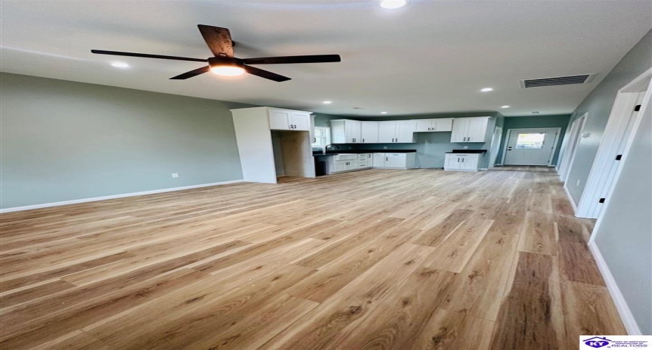 Davis Street, Campbellsville, Kentucky 42718, ,1 BathroomBathrooms,For Sale,Davis Street,HK24003489