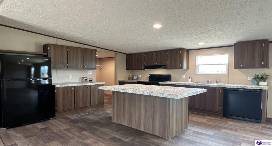 Padgett Road, Elizabethtown, Kentucky 42701, ,2 BathroomsBathrooms,For Sale,Padgett Road,HK24003491