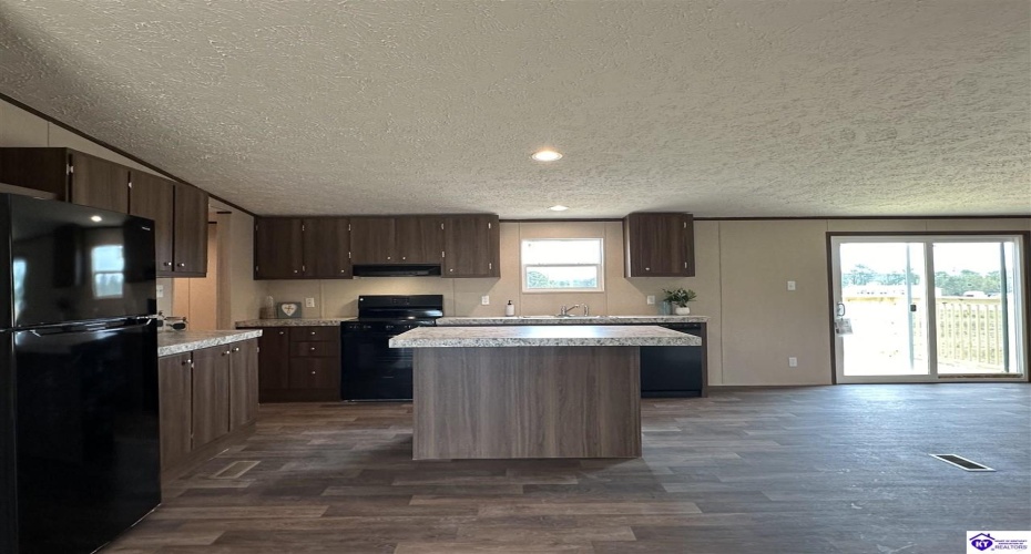 Padgett Road, Elizabethtown, Kentucky 42701, ,2 BathroomsBathrooms,For Sale,Padgett Road,HK24003491