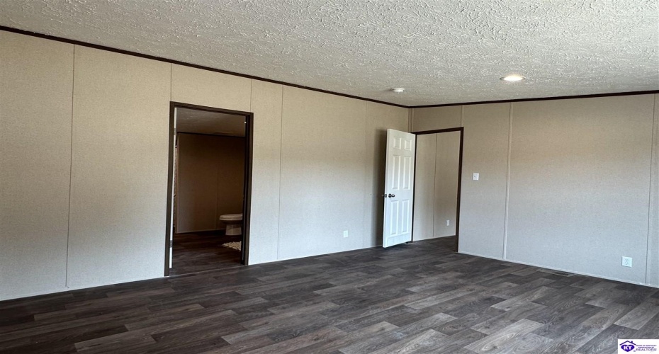 Padgett Road, Elizabethtown, Kentucky 42701, ,2 BathroomsBathrooms,For Sale,Padgett Road,HK24003491