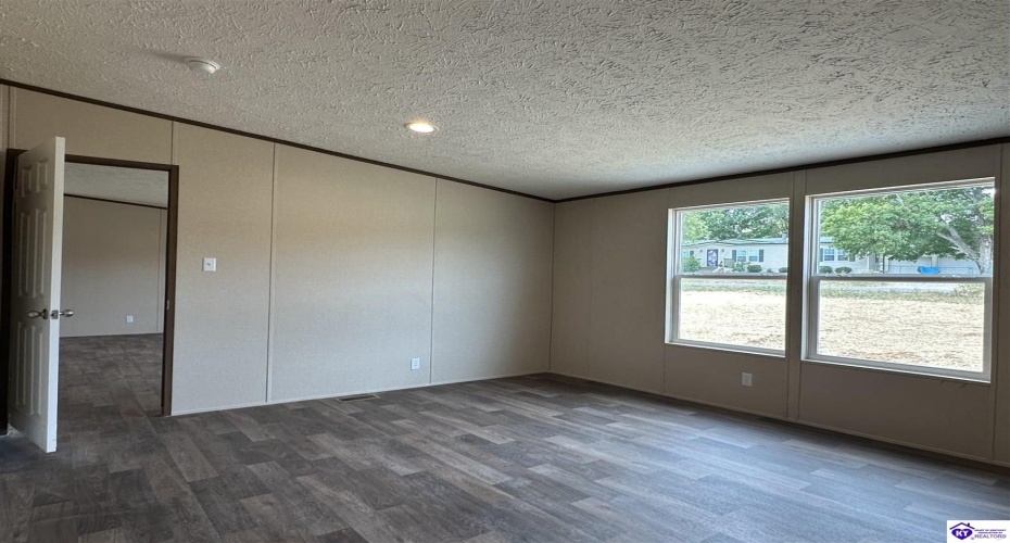 Padgett Road, Elizabethtown, Kentucky 42701, ,2 BathroomsBathrooms,For Sale,Padgett Road,HK24003491