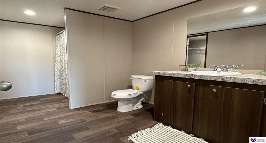 Padgett Road, Elizabethtown, Kentucky 42701, ,2 BathroomsBathrooms,For Sale,Padgett Road,HK24003491