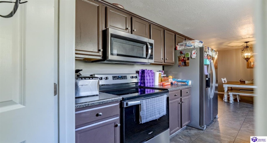 Darren Drive, Leitchfield, Kentucky 42754, ,2 BathroomsBathrooms,For Sale,Darren Drive,HK24003493 Darren Drive, Leitchfield, Kentucky 42754, ,2 BathroomsBathrooms,For Sale,Darren Drive,HK24003493