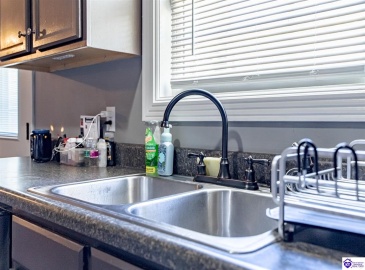 Darren Drive, Leitchfield, Kentucky 42754, ,2 BathroomsBathrooms,For Sale,Darren Drive,HK24003493 Darren Drive, Leitchfield, Kentucky 42754, ,2 BathroomsBathrooms,For Sale,Darren Drive,HK24003493