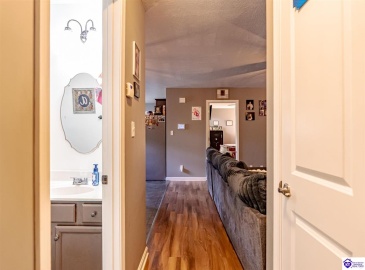 Darren Drive, Leitchfield, Kentucky 42754, ,2 BathroomsBathrooms,For Sale,Darren Drive,HK24003493 Darren Drive, Leitchfield, Kentucky 42754, ,2 BathroomsBathrooms,For Sale,Darren Drive,HK24003493