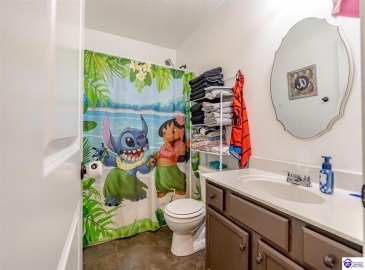 Darren Drive, Leitchfield, Kentucky 42754, ,2 BathroomsBathrooms,For Sale,Darren Drive,HK24003493 Darren Drive, Leitchfield, Kentucky 42754, ,2 BathroomsBathrooms,For Sale,Darren Drive,HK24003493