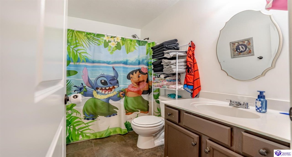 Darren Drive, Leitchfield, Kentucky 42754, ,2 BathroomsBathrooms,For Sale,Darren Drive,HK24003493 Darren Drive, Leitchfield, Kentucky 42754, ,2 BathroomsBathrooms,For Sale,Darren Drive,HK24003493