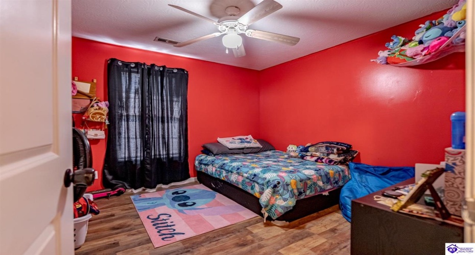 Darren Drive, Leitchfield, Kentucky 42754, ,2 BathroomsBathrooms,For Sale,Darren Drive,HK24003493 Darren Drive, Leitchfield, Kentucky 42754, ,2 BathroomsBathrooms,For Sale,Darren Drive,HK24003493