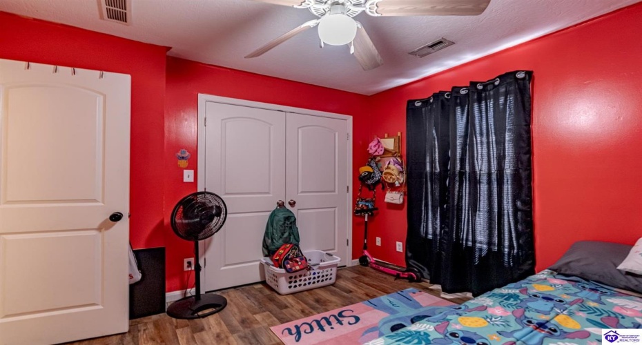 Darren Drive, Leitchfield, Kentucky 42754, ,2 BathroomsBathrooms,For Sale,Darren Drive,HK24003493 Darren Drive, Leitchfield, Kentucky 42754, ,2 BathroomsBathrooms,For Sale,Darren Drive,HK24003493