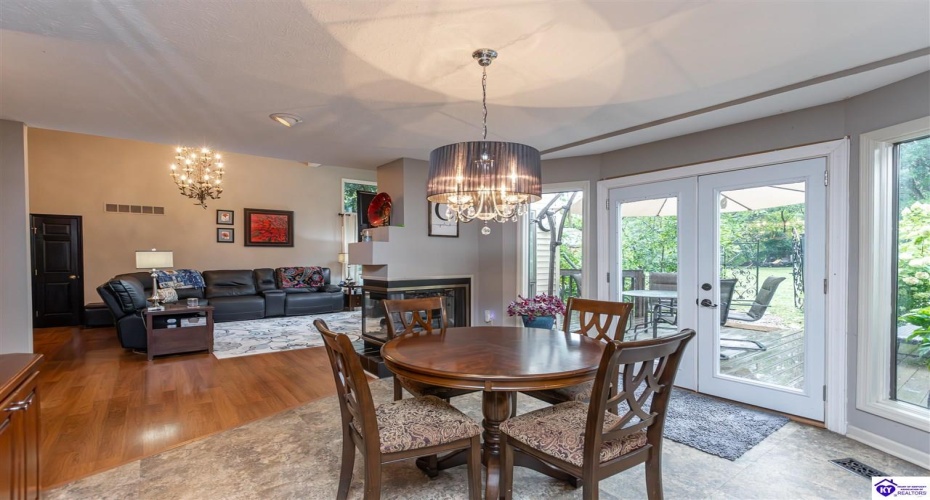 Walnut Road, Frankfort, Kentucky 40601, ,3 BathroomsBathrooms,For Sale,Walnut Road,HK24003494 Walnut Road, Frankfort, Kentucky 40601, ,3 BathroomsBathrooms,For Sale,Walnut Road,HK24003494