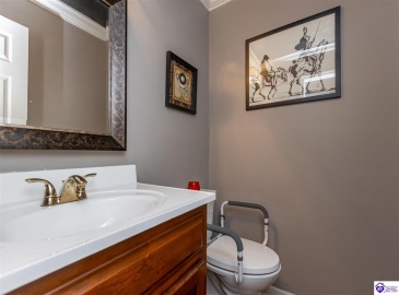 Walnut Road, Frankfort, Kentucky 40601, ,3 BathroomsBathrooms,For Sale,Walnut Road,HK24003494 Walnut Road, Frankfort, Kentucky 40601, ,3 BathroomsBathrooms,For Sale,Walnut Road,HK24003494