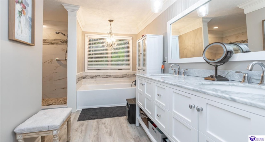 Walnut Road, Frankfort, Kentucky 40601, ,3 BathroomsBathrooms,For Sale,Walnut Road,HK24003494 Walnut Road, Frankfort, Kentucky 40601, ,3 BathroomsBathrooms,For Sale,Walnut Road,HK24003494