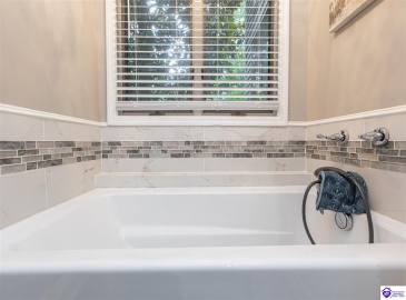 Walnut Road, Frankfort, Kentucky 40601, ,3 BathroomsBathrooms,For Sale,Walnut Road,HK24003494 Walnut Road, Frankfort, Kentucky 40601, ,3 BathroomsBathrooms,For Sale,Walnut Road,HK24003494