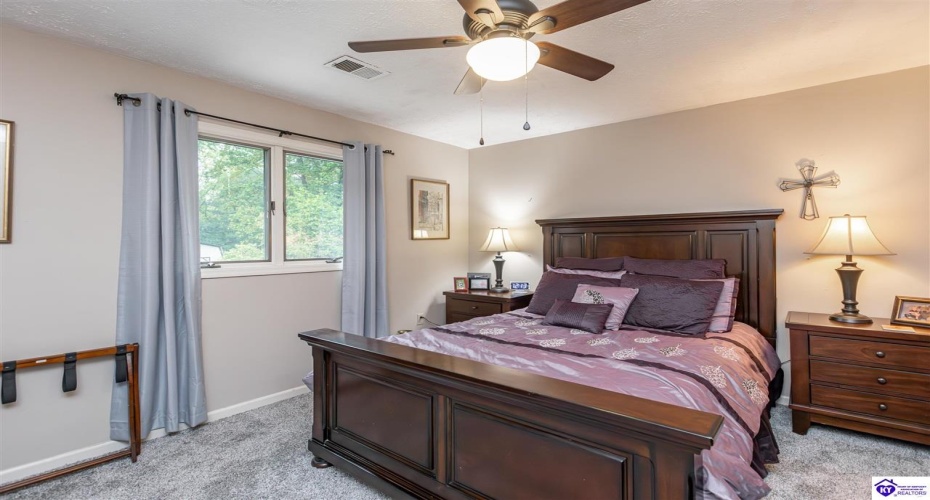 Walnut Road, Frankfort, Kentucky 40601, ,3 BathroomsBathrooms,For Sale,Walnut Road,HK24003494 Walnut Road, Frankfort, Kentucky 40601, ,3 BathroomsBathrooms,For Sale,Walnut Road,HK24003494