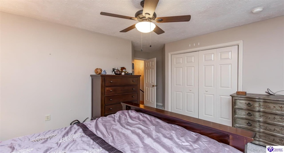 Walnut Road, Frankfort, Kentucky 40601, ,3 BathroomsBathrooms,For Sale,Walnut Road,HK24003494 Walnut Road, Frankfort, Kentucky 40601, ,3 BathroomsBathrooms,For Sale,Walnut Road,HK24003494