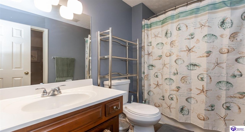 Walnut Road, Frankfort, Kentucky 40601, ,3 BathroomsBathrooms,For Sale,Walnut Road,HK24003494 Walnut Road, Frankfort, Kentucky 40601, ,3 BathroomsBathrooms,For Sale,Walnut Road,HK24003494