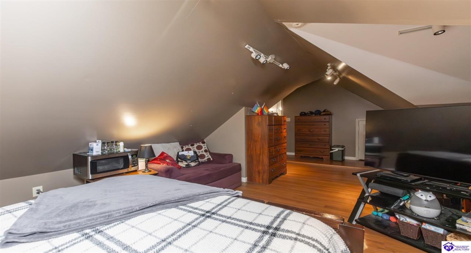 Walnut Road, Frankfort, Kentucky 40601, ,3 BathroomsBathrooms,For Sale,Walnut Road,HK24003494 Walnut Road, Frankfort, Kentucky 40601, ,3 BathroomsBathrooms,For Sale,Walnut Road,HK24003494