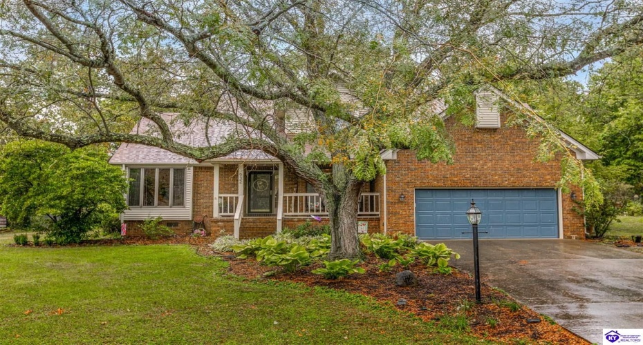 Walnut Road, Frankfort, Kentucky 40601, ,3 BathroomsBathrooms,For Sale,Walnut Road,HK24003494 Walnut Road, Frankfort, Kentucky 40601, ,3 BathroomsBathrooms,For Sale,Walnut Road,HK24003494