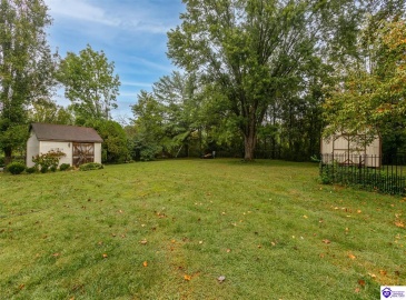 Walnut Road, Frankfort, Kentucky 40601, ,3 BathroomsBathrooms,For Sale,Walnut Road,HK24003494