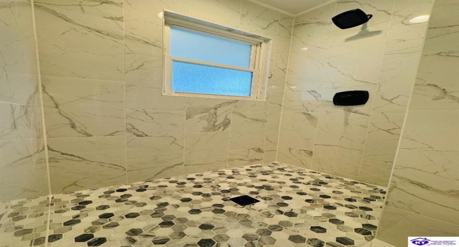 Pinewood Drive, Radcliff, Florida 40160, ,3 BathroomsBathrooms,For Sale,Pinewood Drive,HK24003515 Pinewood Drive, Radcliff, Florida 40160, ,3 BathroomsBathrooms,For Sale,Pinewood Drive,HK24003515